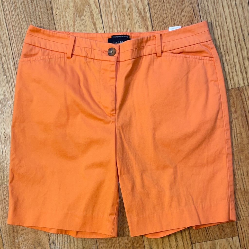 Talbots “The Perfect Short” Size 4. Like New